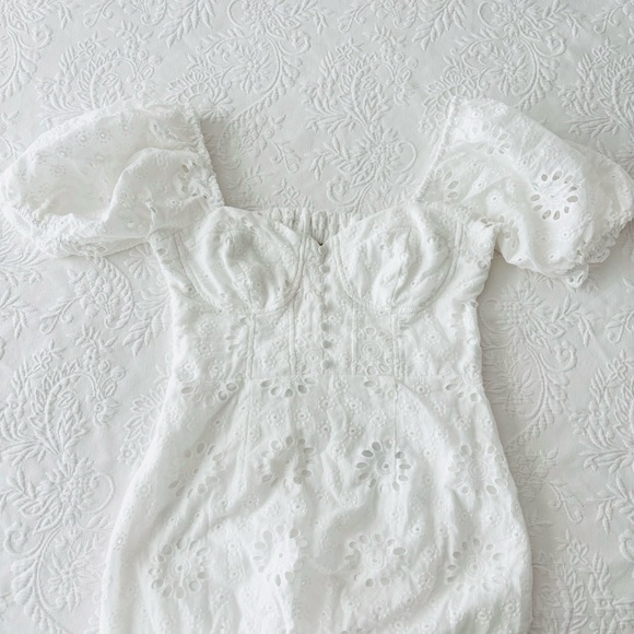 NWOT Lulus Darling Status White Eyelet Puff Sleeve Bustier Midi Dress Small - Picture 3 of 8